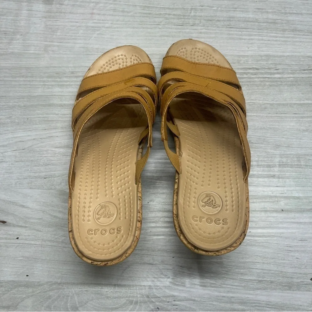 CROCS A Leigh Slip On Leather Tan Camel Brown Strappy Cork Wedge Sandals size 9